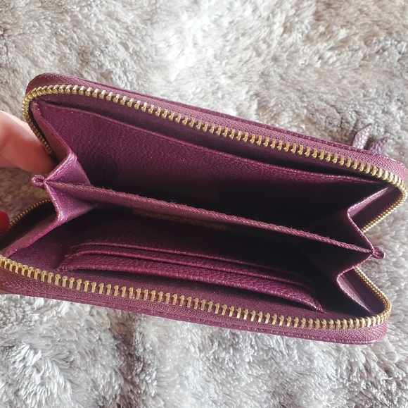 Guess Wallet - Picture 2 of 2